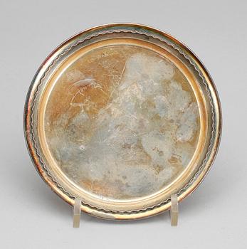 SKEDAR, 4 st, samt FAT, silver, bl.a. C G Hallberg, Stockholm, 1938. Vikt ca 274 gram.
