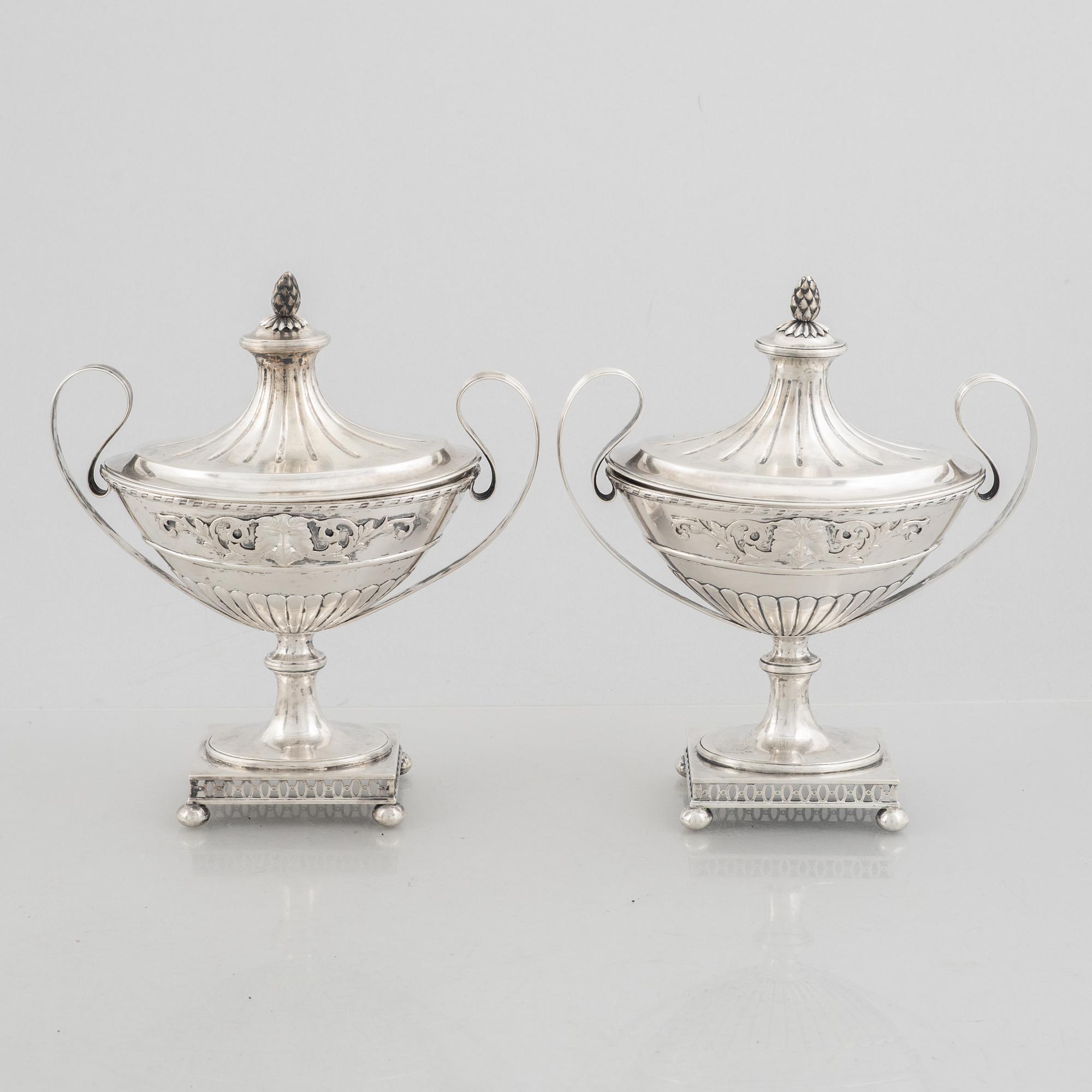 A pair of Swedish silver sugarbowls, mark of Samuel Pettersson, Linköping 1887.