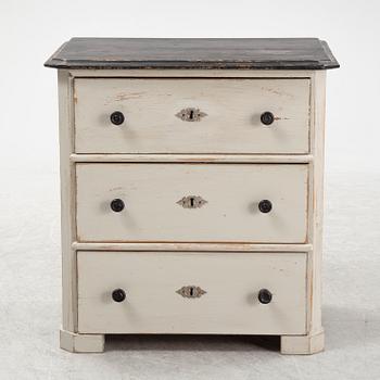 A dresser, end of the 19th century.