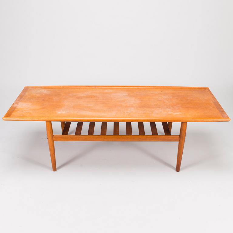A COFFEE TABLE, design Grete Jalk, Glostrup Möbelfabrik.