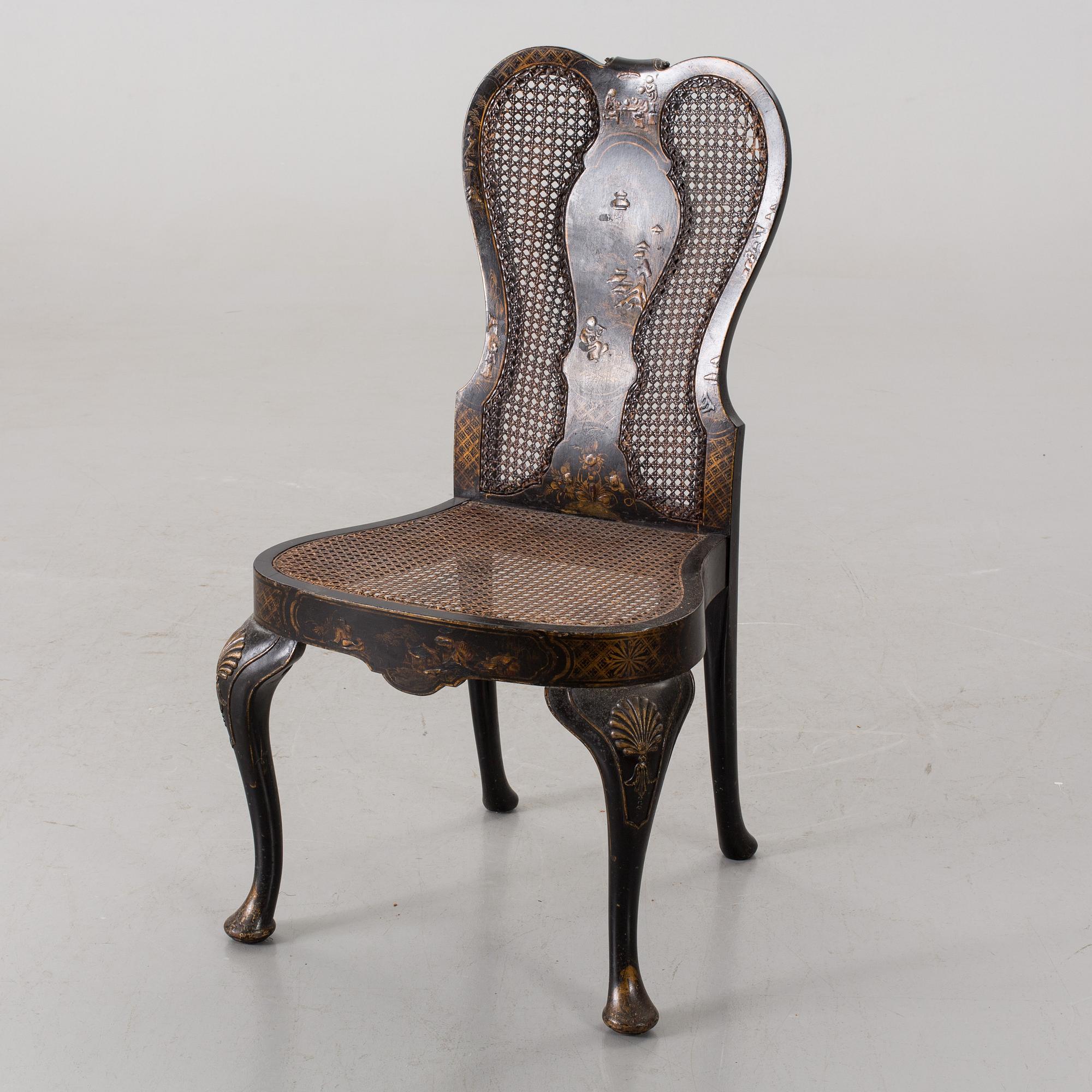 A ROCOCO STYLE CHAIR FROM CA 1900.