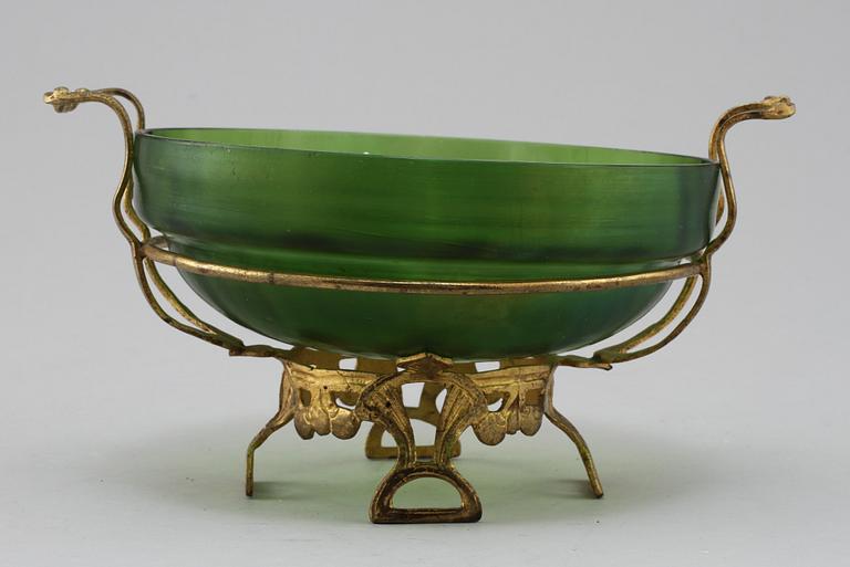 SKÅL, bronserad gulmetall och glas, Lötz art, 1910/20-tal.