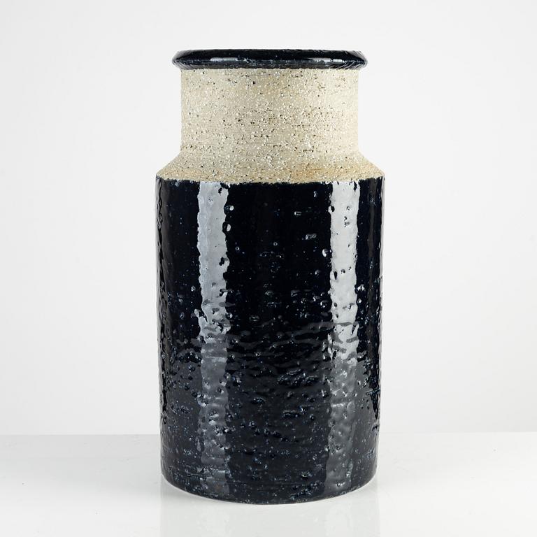 Hertha Bengtson, a vase, Rörstrand, Sweden, mid-20th Century.