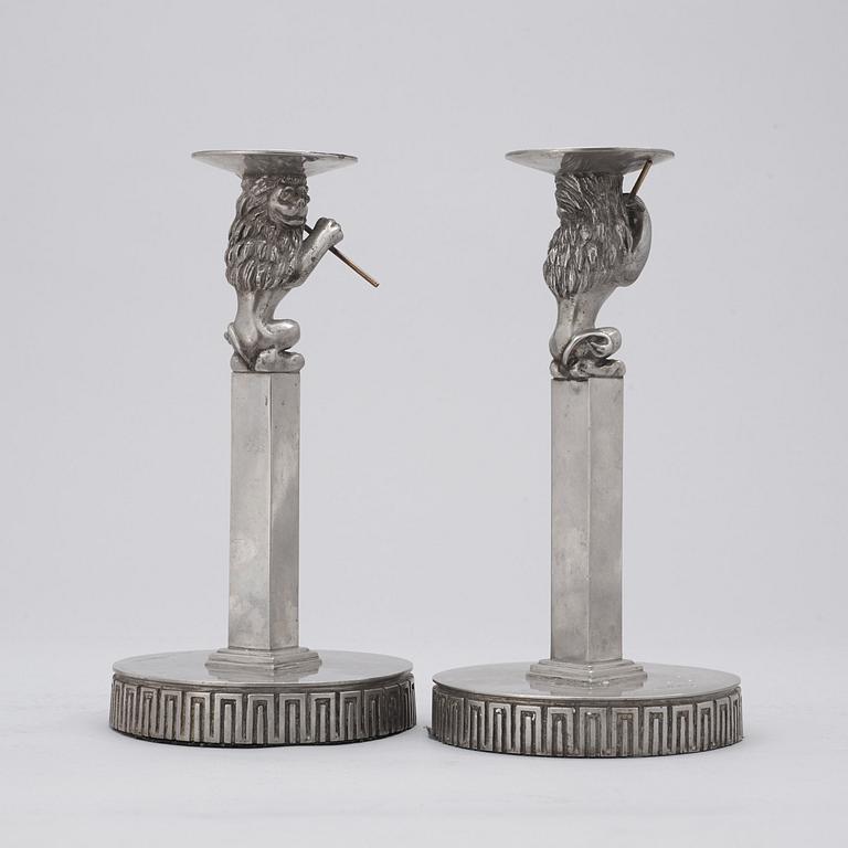 A pair of Anna Petrus pewter and brass candlesticks, Herman Bergman Konstgjuteri Stockholm ca 1923-25.
