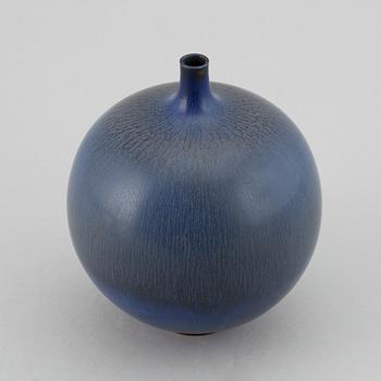 BERNDT FRIBERG, vas, stengods. Gustavsberg studio, 1961.
