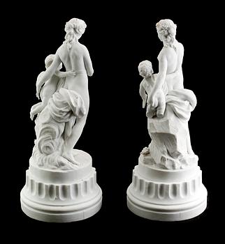 SKULPTURER, 2 st, marmormassa, möjligen Frankrike, 1800-talets andra hälft.