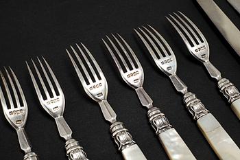 Twelve first course silver and mother of pearl cutlery by Georg Unite, Birmingham, 1840.