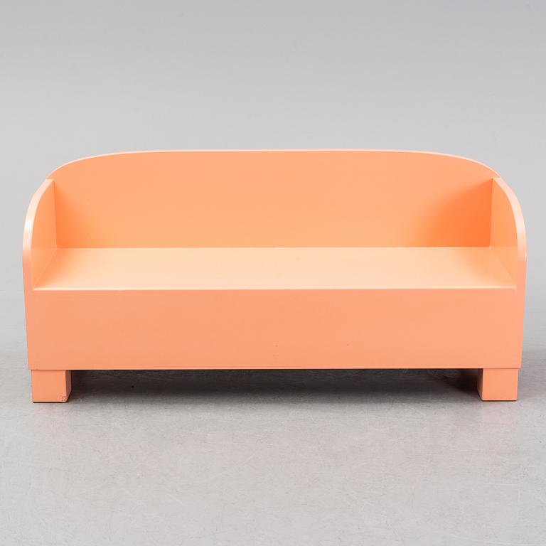 Marie-Louise Ekman, a bench/sofa, executed for the Marie-Louise Ekman exhibition at Moderna Museet, Stockholm 2017.