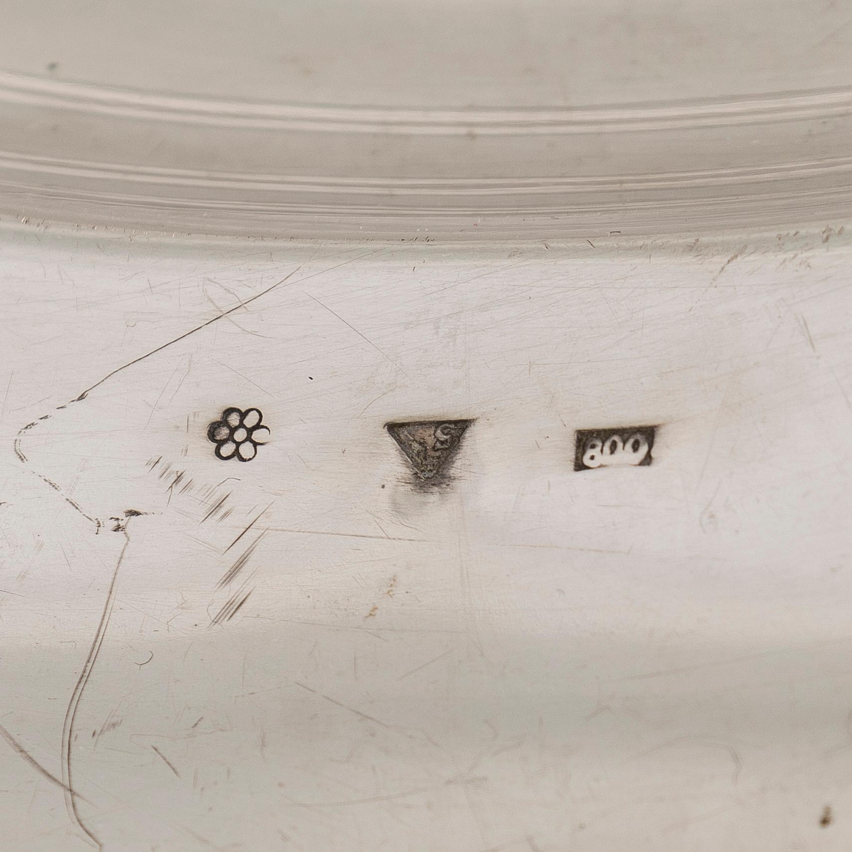 Serveringsfat, silver, Tjeckoslovakien 1929-1941.