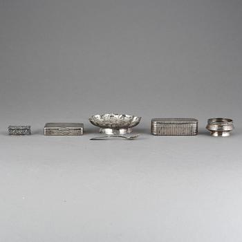 PARTI SILVER, 5 delar, olika nationaliteter, bla Ryssland och Kina, 18-1900-tal. Total vikt ca 350 g.