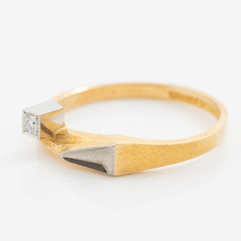 Lapponia, ring, 18K gold with a round brilliant-cut diamond, Finland 1980.