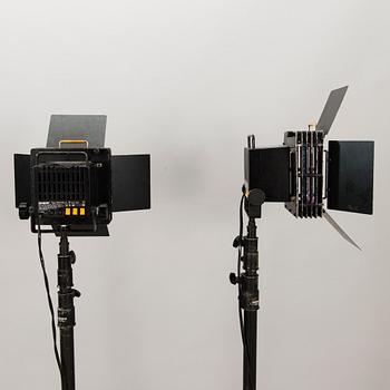 FOTOLAMPOR, 2 st, Kaiser Tyskland och Manfrotto, Italien.