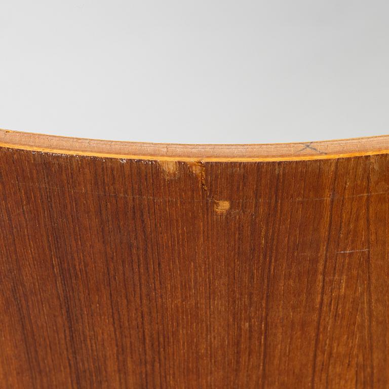 Arne Jacobsen, a 'Seven' swivel chair Fritz Hansen, Denmark, 1964.