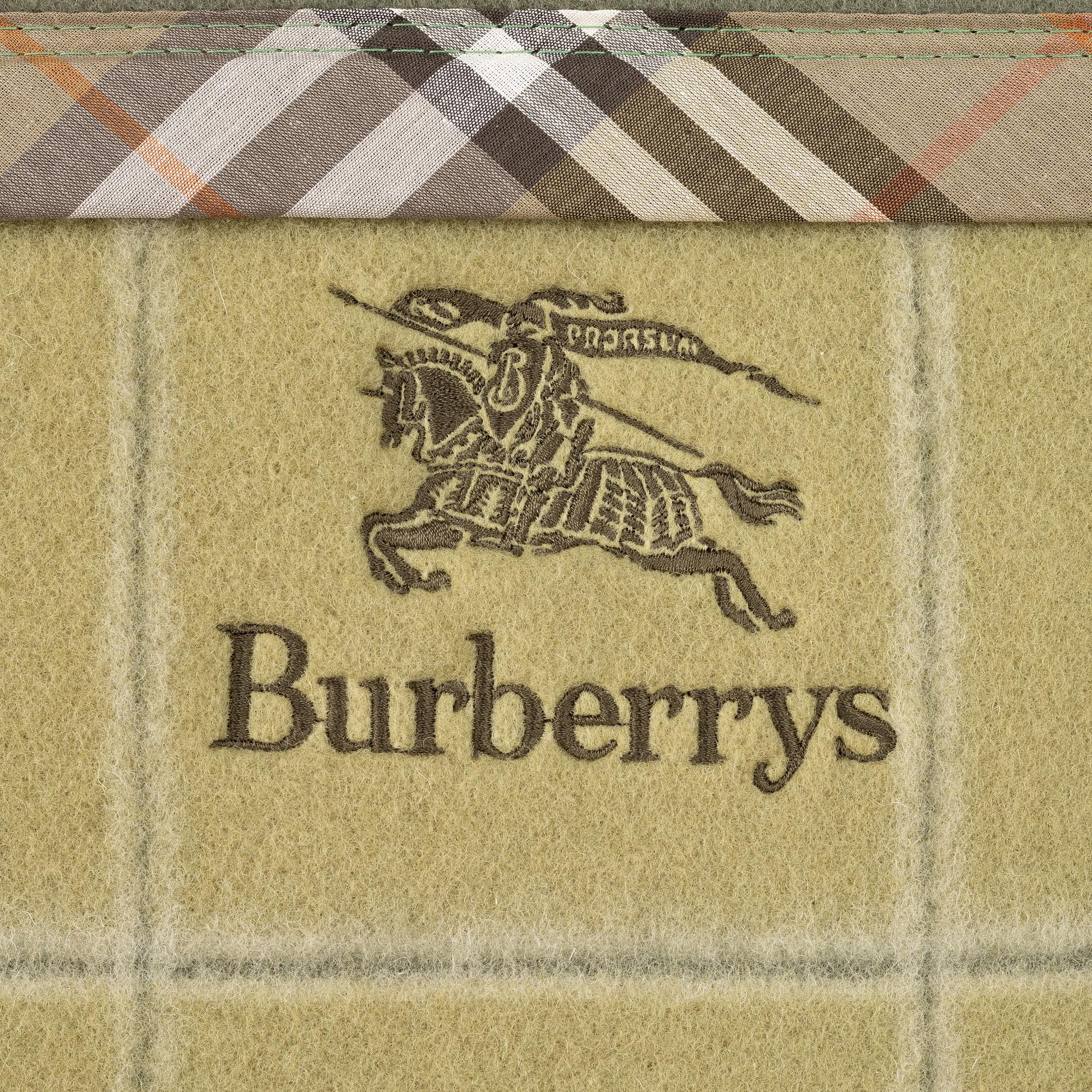 Burberry, blanket.