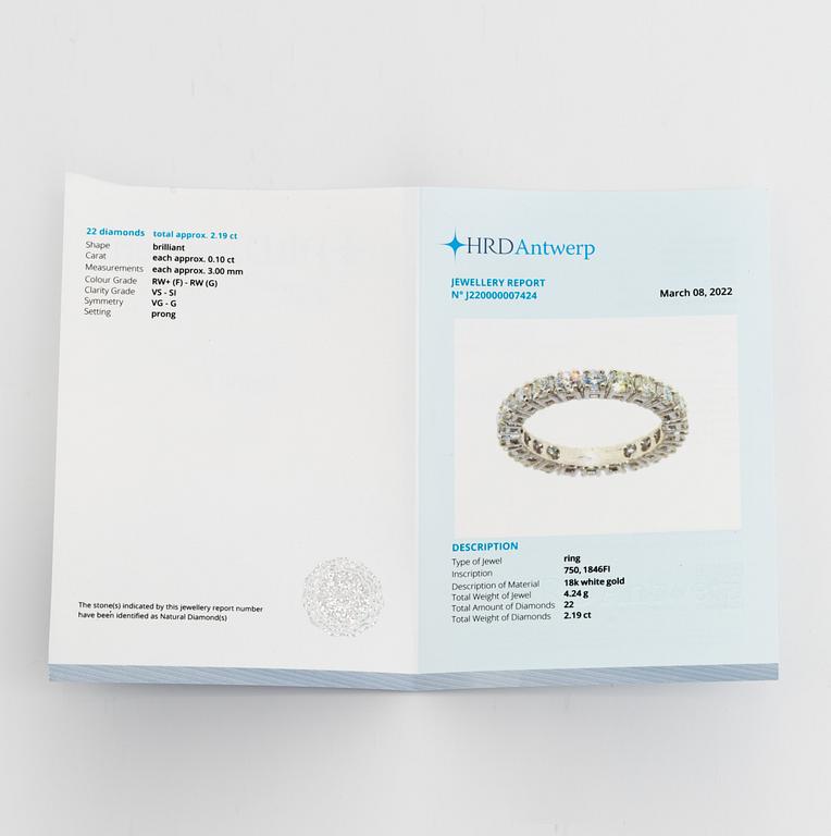 Brilliant cut diamond eternity ring, with HRD report.