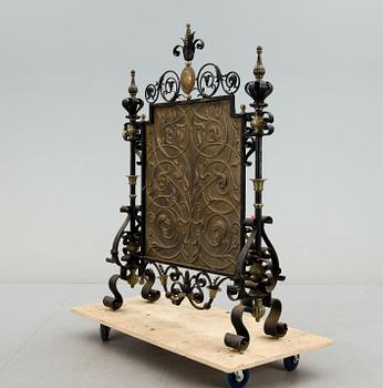 ELDSKÄRM, mässing och smidesjärn, 1800-talets slut.