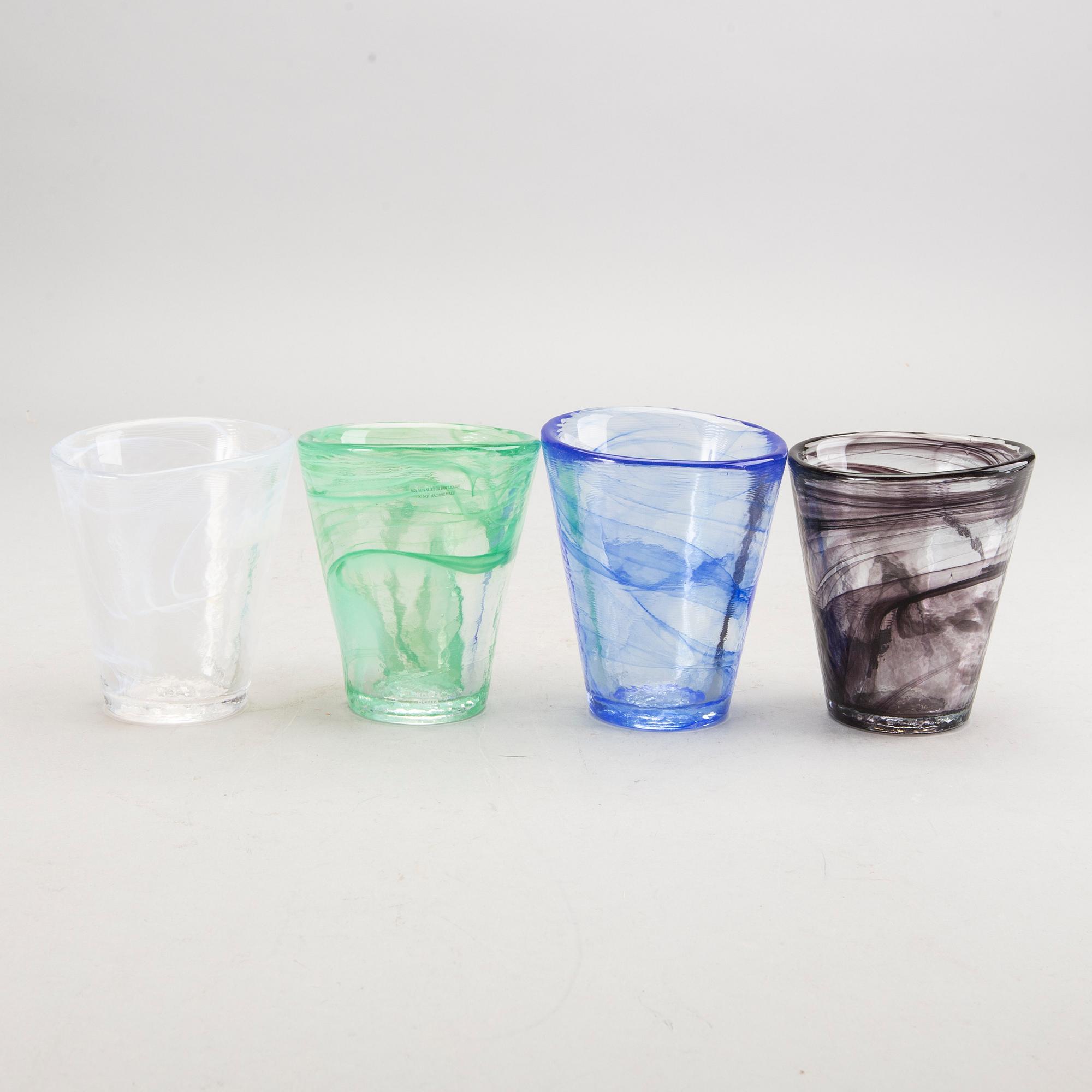 Ulrica Hydman-Vallien, servis 43 dlr "Mine - Nobody else's" Kosta Boda sent 1900-tal glas.