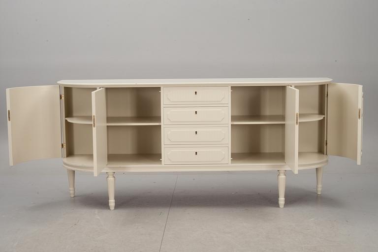 SIDEBOARD, Gustaviansk stil, 1900-tal.