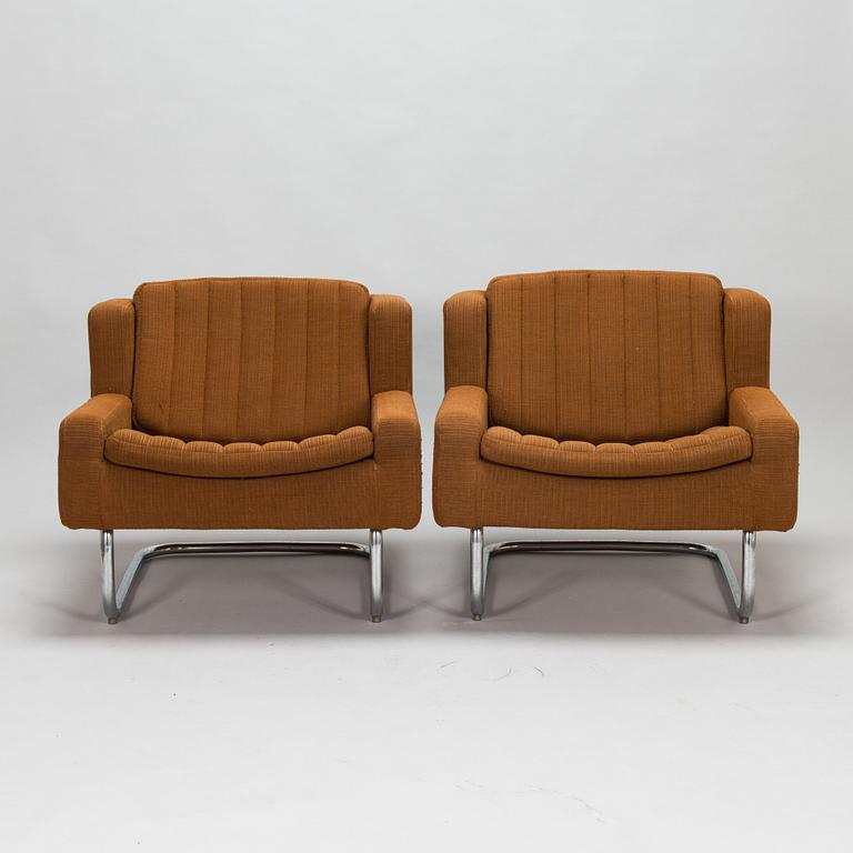 Esko Pajamies, a pair of 1970's 'Contra' easy chairs for Asko, Finland.