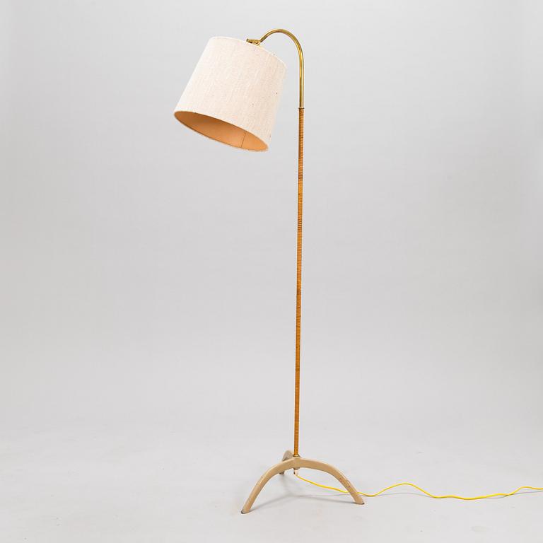 Paavo Tynell, a mid 20th century '9609' floor lamp for Taito.