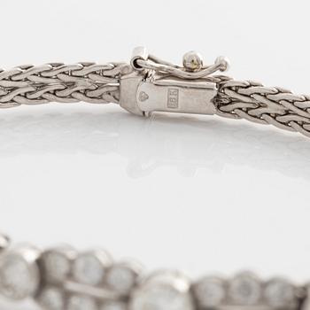 Bracelet 18K white gold with round brilliant-cut diamonds.