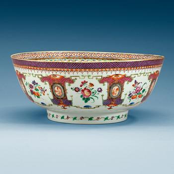 1705. A famille rose punch bowl, Qing dynasty, Qianlong (1736-95).
