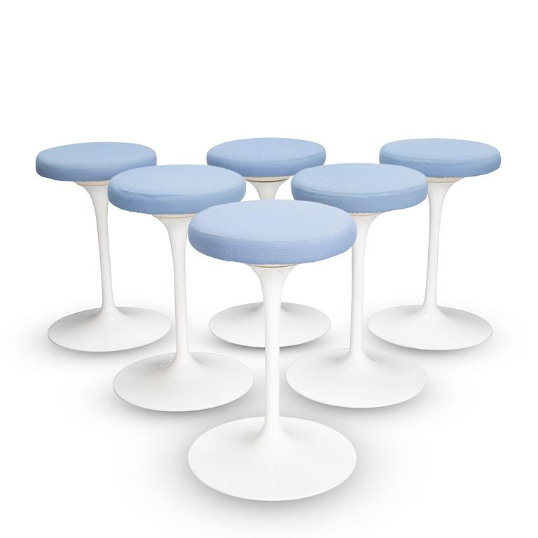 Eero Saarinen, A set of six stools for Knoll.