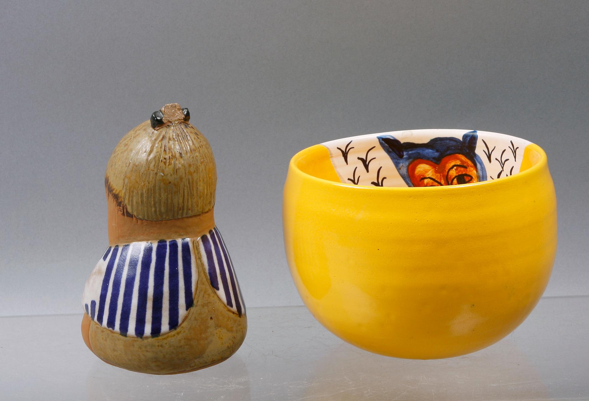 PARTI KERAMIK, 2 delar, Lisa Larson samt Ulrica Hydman-Vallien.