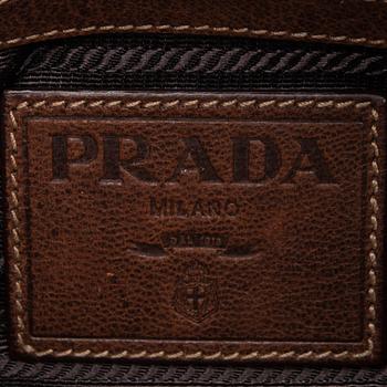 VÄSKA, Prada.