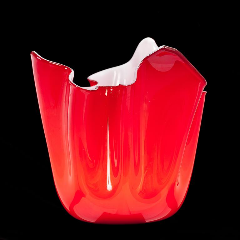 NÄSDUKSVAS, glas, 1900-tal.
