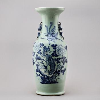 GOLVURNA, porslin, Kina, 1800-tal.