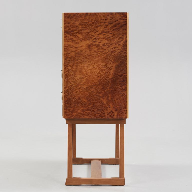 A Josef Frank burr wood, mahogany and walnut cabinet, Svenskt Tenn, model 881.