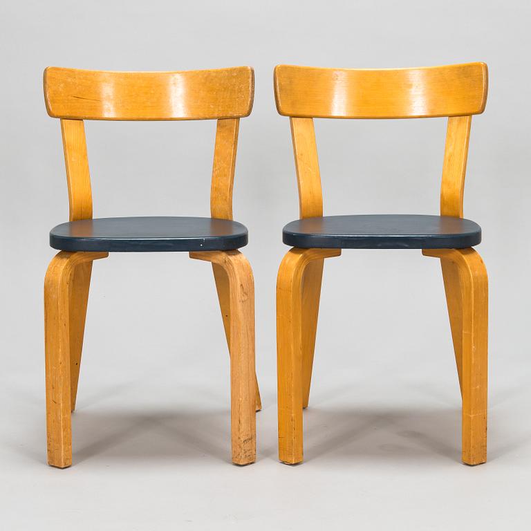 Alvar Aalto, A pair of early 1960s model 69 chairs for O.Y. Huonekalu- ja Rakennustyötehdas A.B.