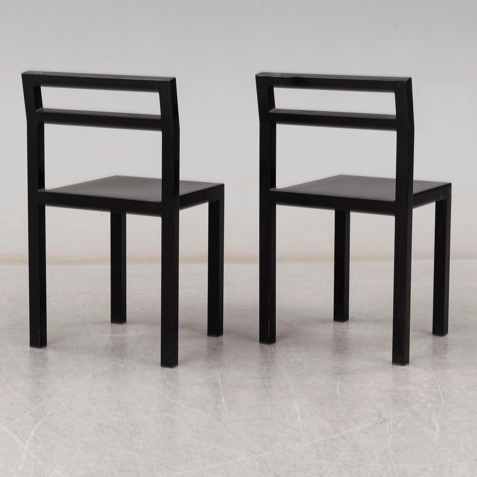 BORIS BERLIN/POUL CHRISTIANSEN, bord med två stolar, "Non", Komplot design, Källemo.