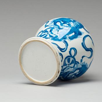 A blue and white vase, Qing dynasty (1664-1912).