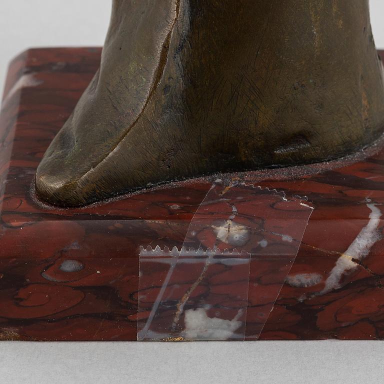 Georges van der Straeten, skulptur. Brons, signerad, gjut.stämpel. Total höjd 22,5 cm.