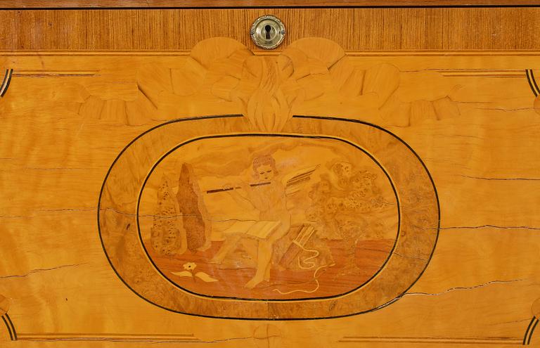 BYRÅ, gustaviansk stil, 1900-talets första hälft.