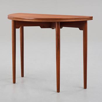 HANS J WEGNER, a model "2081" table for Fritz Hansen, Denmark 1969.