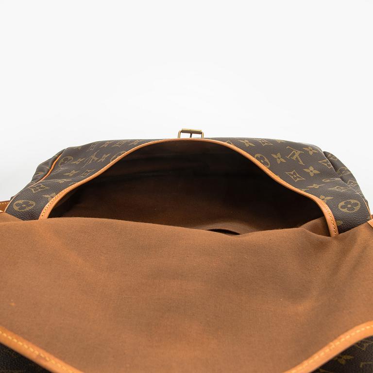 Louis Vuitton, a Monogram Canvas 'Saumur 35' bag.
