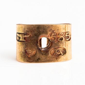 A pair of 14K gold earrings with diamonds ca. 0.50 ct int total. Kulpittaan kulta, Turku.