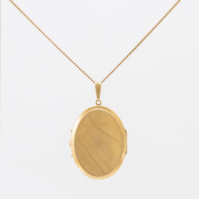 Berlock och kedja 18K guld K & E Carlson Göteborg 1945.