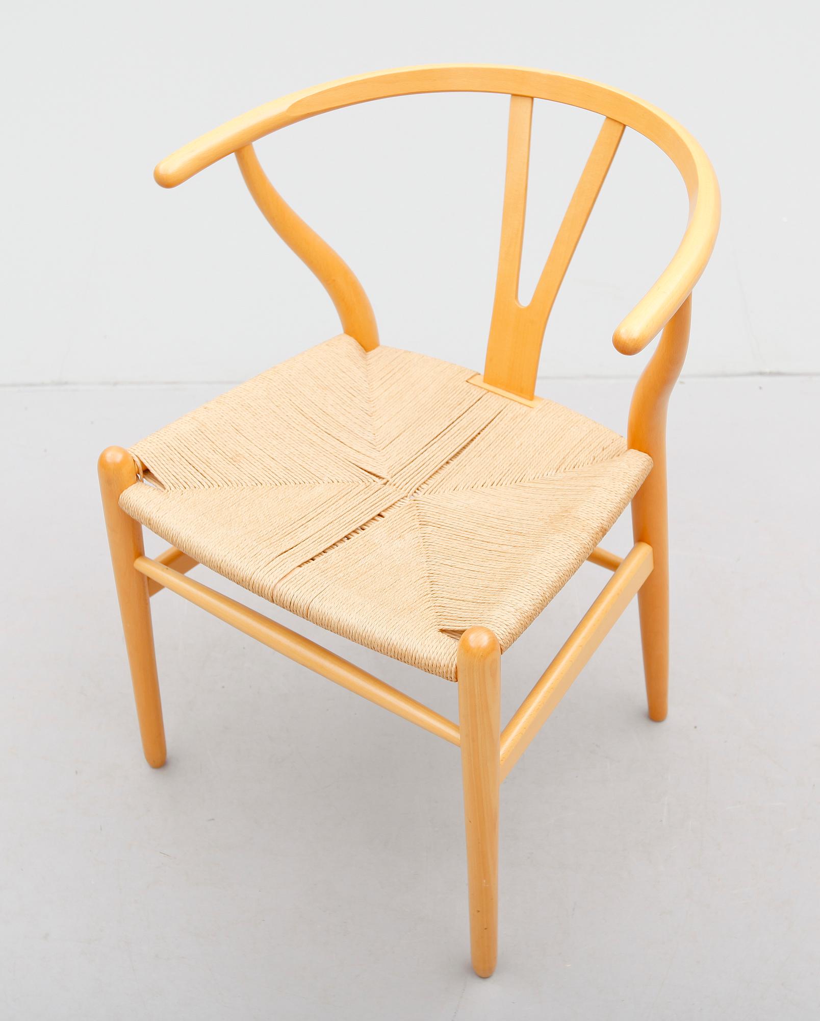 KARMSTOL, "Y-stolen", Hans J. Wegner, Carl Hansen & Son, Danmark, 1900-talets slut.