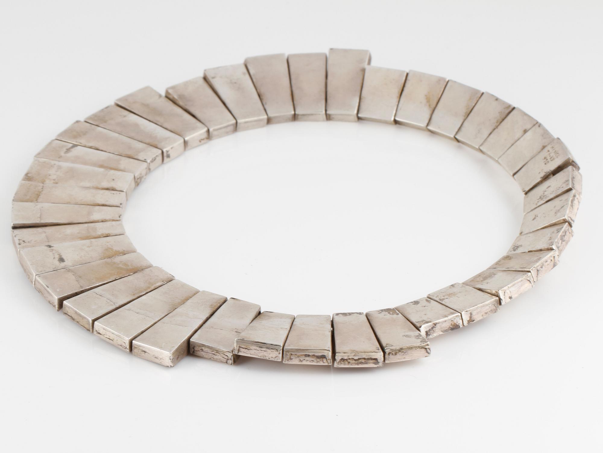 COLLIER,  silver med slipad sodalit, Mexico.Vikt 268,4 gram.