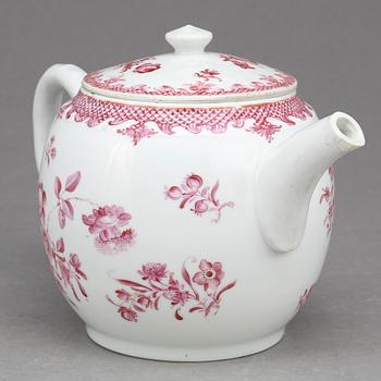 TEKANNA, porslin. Kina, Qianlong 1736-1795.