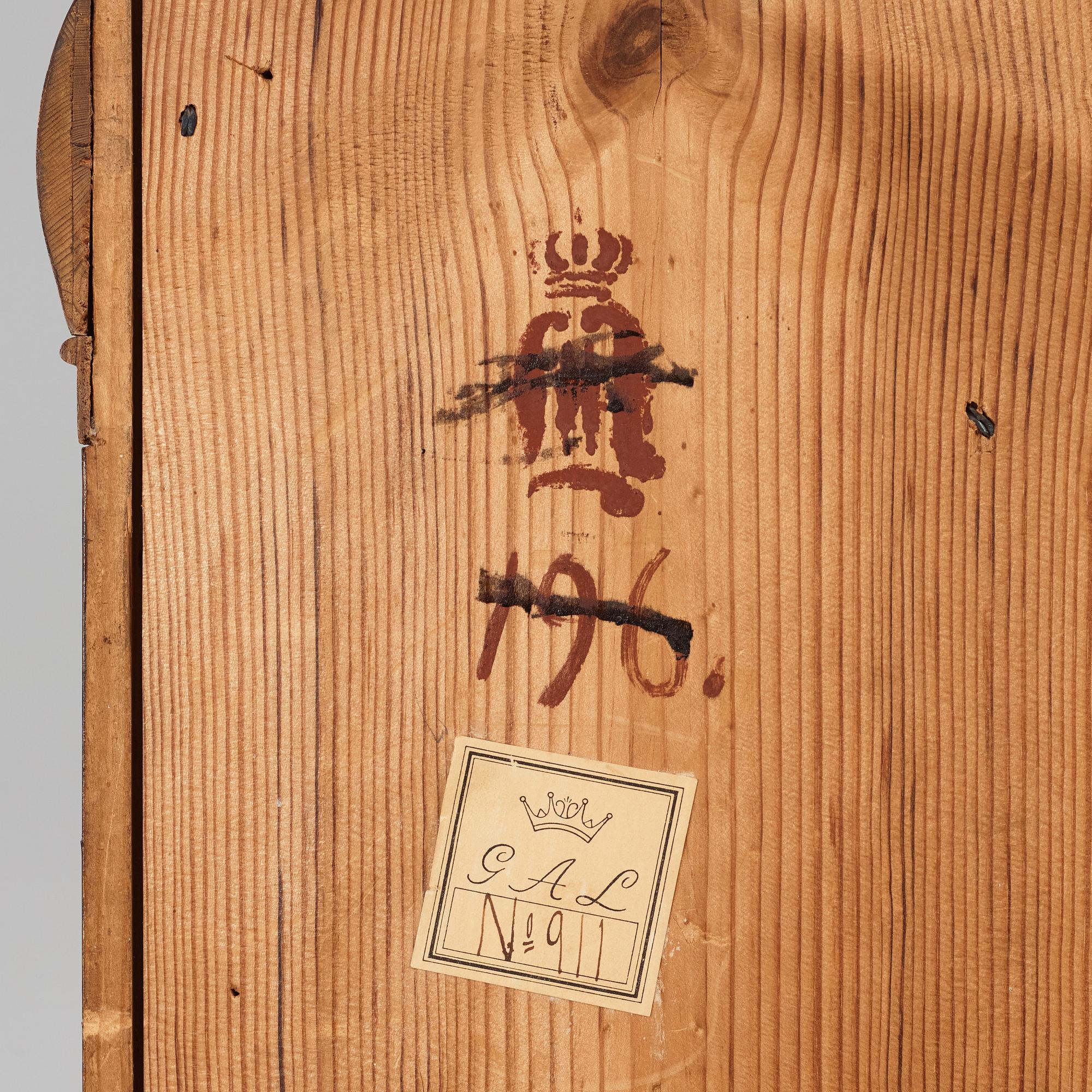 A English William and Mary (Baroque) secretaire.