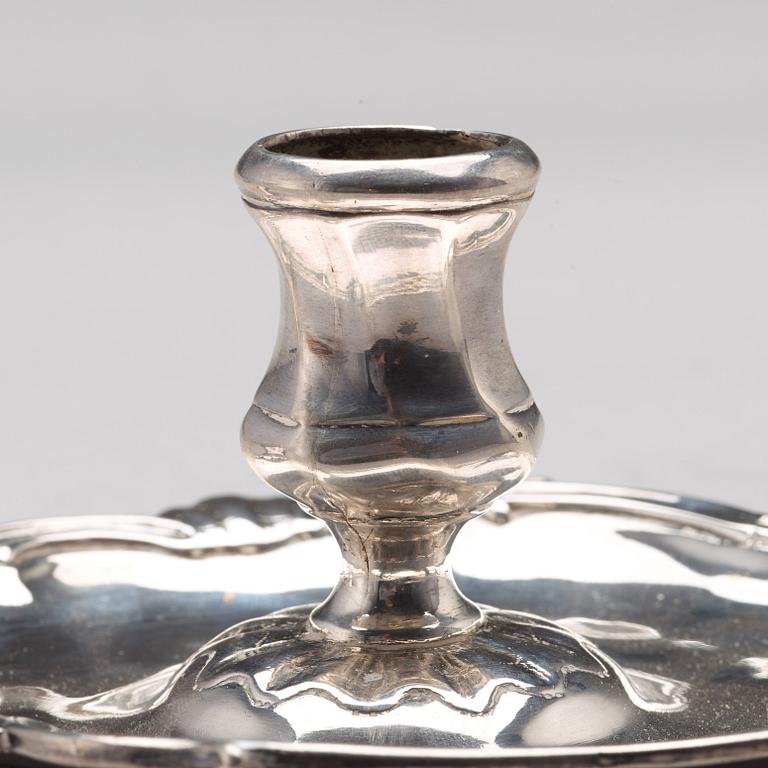 Lorenz Vick, nattljusstakar, ett par, silver,  Ulricehamn 1773, rokoko.