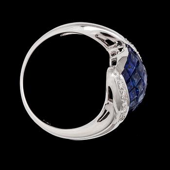 RING, 18k guld 18k med safirer, tot ca 3.11 ct, och diamanter, tot ca 0.16 ct.