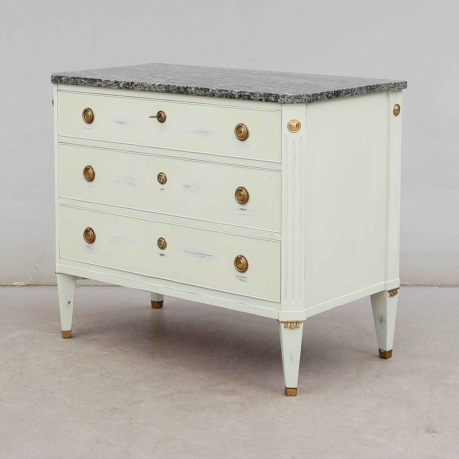 BYRÅ, gustaviansk stil, 1900-talets andra hälft.