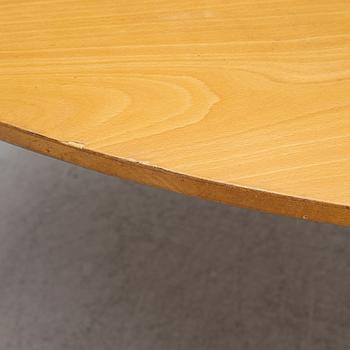 Bruno Mathsson, a dining table, presumably Bruno Mathsson International, Värnamo, Sweden, end of the 20th century.