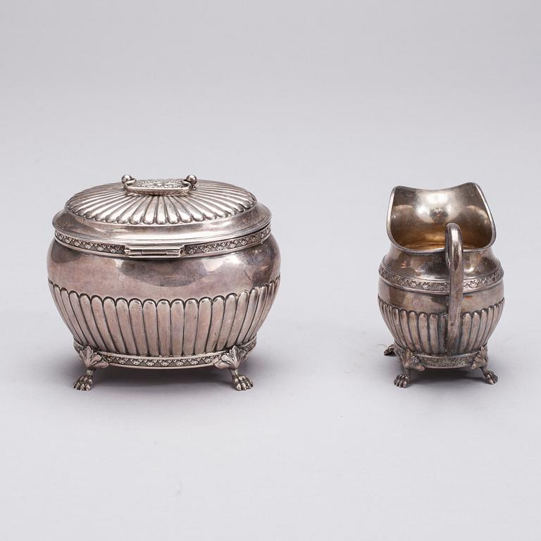 SOCKERSKRIN och GRÄDDSNÄCKA, silver, Karlstad, Sverige 1917. Vikt 284 g.